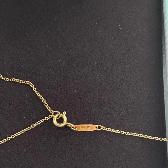 (Authentic)Tiffany & Co. T Smile Pendant in Yellow Gold with Diamonds Necklace - Picture 8 of 15